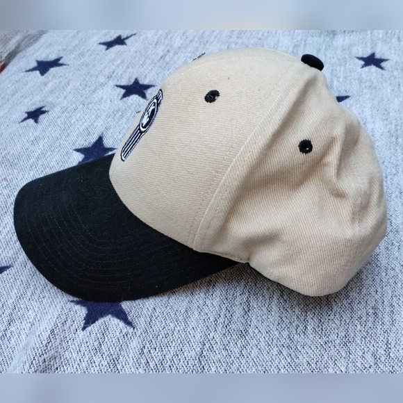 Authentic Kenworth trucker hat and enamel pin. KW Sign Emblem Logo, Classic Car - Picture 3 of 5